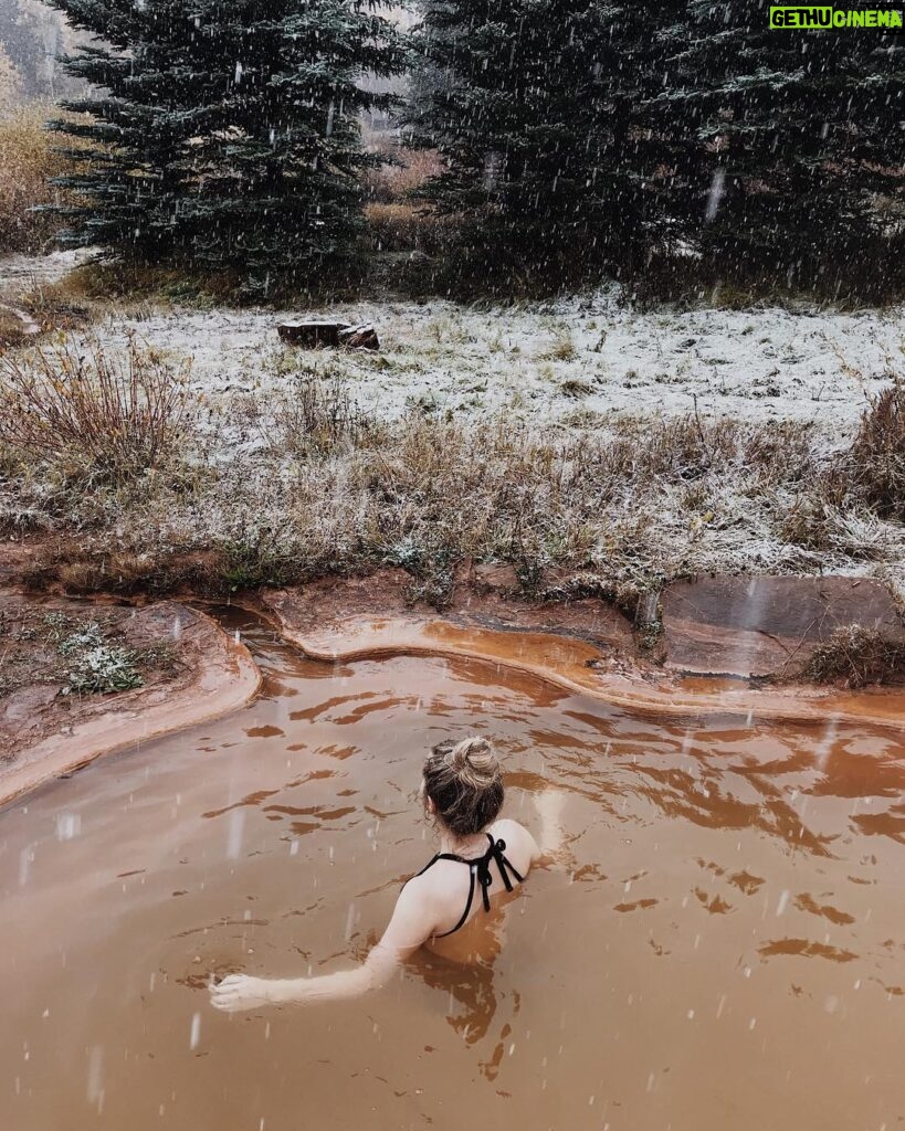 Jenna Boyd Instagram - Such a dreamy day ❄ Dunton Hot Springs