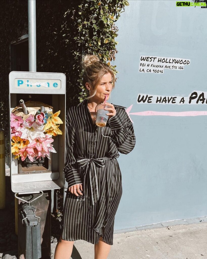 Jenna Boyd Instagram - 👟💐☕ @revolve Los Angeles, California