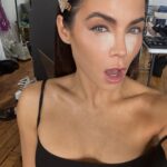 Jenna Dewan Instagram - They secretly love my witchy remedies 🧅