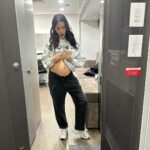 Jenna Dewan Instagram - bring your bump to work edition