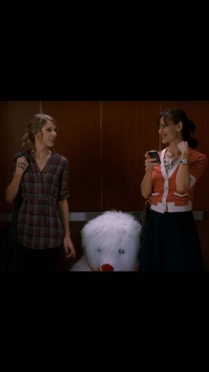Jennifer Garner Instagram - Happy Anniversary to this sweet movie, Valentine’s Day. We miss you, Garry. 💕 (If @taylorswift is looking for something to keep busy, I’d like to remind her that she’s hilarious. 😂)