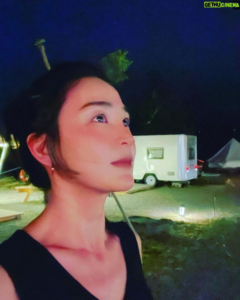 Jennifer Hong Instagram - 💤 該睡囉！晚安～ . . . #lingling #goodnight
