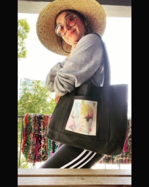 Jennifer Lindberg Instagram - SOLD OUT 🙏🏽♥️🙏🏽

ATTENTION LOVERS!!
I have 5 of these limited edition utility bags up for grabs. 
The bag was intended to be sold w the “clinique” 7” off of my latest HEART TAX LP ..
I only made 30.. and ended up using them myself or gifting to friends.. 
they’re  extremely durable, made from recycled goods, water proof and are BIODEGRADABLE!!!

Can be used for anything really!!! 

I will also be gifting a tee shirt w the bag…

DM ME..
I only have 5 left. hurry up!!
