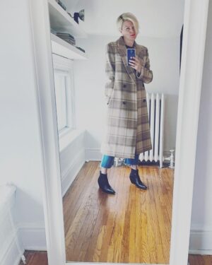 Jennifer Robertson Instagram - @tanfrance this @washimofficial coat is beautiful and timeless. I will wear it forever henceforth. ❤️