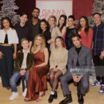 Jennifer Robertson Instagram - The dedication of everyone in front and behind the camera of this show is second to none. Lots of important people missing in this pic who make this show shine. ✨ Happy season 2 launch day!!!