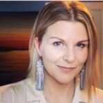 Jennifer Robertson Instagram - Lovely chat today with @popternative about all things S2G&G. Earring by the amazing @eyeofneedleshop