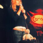 Jennifer Robertson Instagram - There was a time in my life when I did stand-up…and wore low rise jeans.