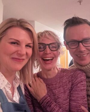 Jennifer Robertson Instagram - Had friends and family over for a bday celebration last night. Wore a dress that several people mistook for an apron, laughed my ass off, and mostly took selfies with blondes. So grateful for all of my friend’s and family. This is 52 y’all. 😁