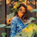 Jennifer Winget Instagram - Ho-Ho-Hold on there, Hot Cake! ✋ Outfit: @officialtaangerinetiger Stylist: @sohail__mughal___ @stylingbyvictor Makeup: @dishisanghvii