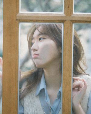 Jeon Hye-won Instagram - 🤍
.
.
.
Photo. @cha_young_min_
Make up. @jennyhouse_ssung 
Hair. @jennyhouse.haru