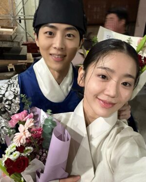 Jeon Hye-won Instagram - #연인 
소현세자와 강빈, 예쁘게 봐주셔서 진심으로 감사하고 감사했습니다:)