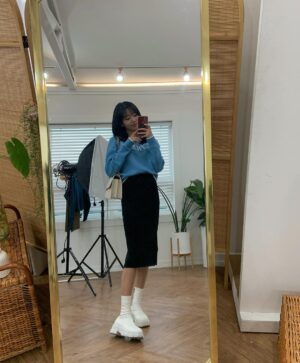 Jeon Hye-won Instagram - 💙
.
.
.
메컵 - @jennyhouse_ssung 
헤어 - @jennyhouse_su.ubeen