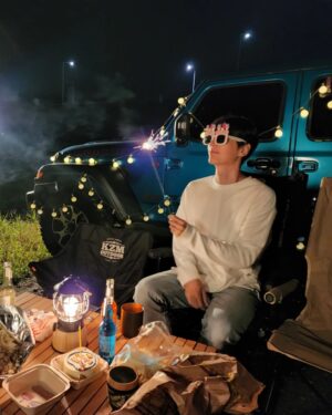 Jeong Si-hyun Instagram - SWEET SORROW X MEENOI 
LOVE DRIVE  많이많이 들어주시고 뮤비도 많이많이 봐주세요😀
