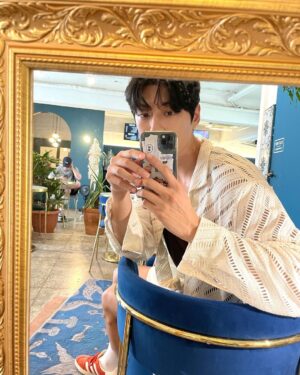 Jeong Si-hyun Instagram - 이게 얼마만의 외출이냐🥲