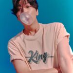 Jeong Si-hyun Instagram - ❤️ Artist - Jeong si hyun / @jeongsihyun (for. @double_v_ent) Director - Kwon ji woo, Seo you jin Photographer - Kang sang uk (강상욱) / @cozy_graphy Make-up Artist - Jang somi (장소미) / @_lavendery Hair Artist - Han kyul (한결) / @1kyluee Stylist - Song hye-ran(play ssong) Stylist assist - Park mi kyoung