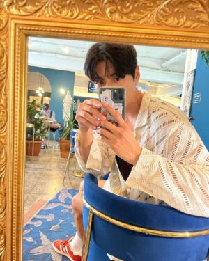 Jeong Si-hyun Instagram - 이게 얼마만의 외출이냐🥲