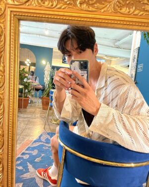 Jeong Si-hyun Instagram - 이게 얼마만의 외출이냐🥲