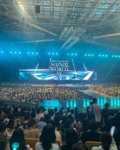 Jeong Si-hyun Instagram - 샤이니 사랑해요 건대 사랑해요 #shinee#kufilm KSPO DOME