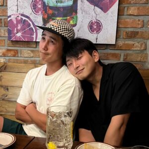 Jeong Tae-woo Instagram - 멋지게 배우로 성장하고 있는 진운이.
하린인 너 가수인지 몰라. 배우인줄로만 알아.🤩
@jinwoon52 리바운드의 배규혁 💕