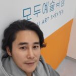 Jeong Tae-woo Instagram – 소리로 세상을 보는 소년과
나비 날개와 같은 큰 귀를 가진 소녀가
자신이 원하는 모습을 되찾기 위해 떠나는 여행기

동화같은 이야기와 음악으로 
인간의 다름을 이야기하고
장애를 재해석 하고자 하는 공연입니다.

제가 하는 공연이어서 자랑하는게 아니라
많은 분들이 봤으면 하는 참 따뜻한 공연입니다.
근데 공연기간이 짧아서 너무 아쉽고
벌써 매진이어서 아쉽습니다.
앵콜 가즈아~~~

#푸른나비의숲 #모두예술극장