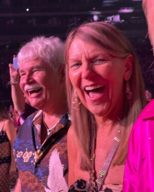 Jeremy Hudson Instagram - These last few Summer Carnival stops have been some of my favs… magical… and so much LOVE !!

Not to mention my mama finally was able to see the show, last slide really sums it up 🥲🩵
#summercarnivaltour
