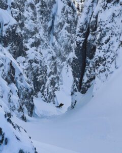 Jeremy Jones Instagram - Some Austrian shralpinism with @mitch_toelderer @bibitp and @ruairi_collins. So many vivid memories from spending time with Mitch and Bibi shooting #jjonesfurther in these mountains over 10 years ago. #jonesmindexpandersplit #jonesbackpacks @karakorambc
