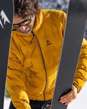 Jeremy Jones Instagram - Indigenous wisdom declares “you sweat you die.”
“Be bold, start out cold” was once muttered at a dark trailhead by the elusive splitboarder, Renegade.
One of the many info nuggets I learned from my hero/mentor Tom Burt, was, “it’s not how fast you go, it’s how long you stop,” that dictates your speed in the mountains.
The reality is that dressing for a day of high output snowboarding in extreme weather is one of the hardest, and most important skill to master.
I personally hate being cold but I also hate sweating.
A lifetime of tinkering has led to the @jonessnowboards line of three puffies we are now offering.
From micro insulation to breathable insulation to serious insulation, I have checked all of mine (and hopefully yours) cold weather needs.
One bonus is that they are built to stack on top of each other for more warmth. This is especially nice when winter camping.

#jonesreup
#jonesdarkstart
#jonesouterwear 

📷 @andrew_miller @cody.mathison
