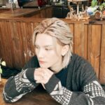 Jeremy Lee Instagram - 平安夜快樂 聖誕節快樂 呢兩日天氣啱啱好 有一個凍嘅聖誕 大家記得保暖 同埋 玩得開心 交換禮物 都有自己鍾意嘅禮物 🎁 @mastermindworld_hk_mo Thank you so much #聖誕快樂