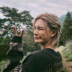Jeremy Lee Instagram - 平安夜快樂 聖誕節快樂 呢兩日天氣啱啱好 有一個凍嘅聖誕 大家記得保暖 同埋 玩得開心 交換禮物 都有自己鍾意嘅禮物 🎁 @mastermindworld_hk_mo Thank you so much #聖誕快樂