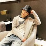 Jeremy Lee Instagram - 又可以飛 真係好開心 上一次去澳洲 已經係返學嘅時候 隔左咁多年 又可以黎玩 最緊要係可以12個一起去玩 呢兩日都去左好多地方啦🤣 希望快d出街 俾你地睇啦 記得到時候睇團綜啦 🥰 都要多謝香港機場貼心嘅安排 Thank you so much ❤️ @hongkongairport 大家中秋快樂 🥮 #hkia #hongkongairport #香港國際機場