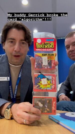 Jeremy Padawer Instagram - My good friend Gerrick Johnson visited our Jazwares NY Toy Fair exhibit - with a big surprise!  He claimed that as a teenager he had broken many of the pack algorithms.  Ok to be fair the cards were packed consecutively so many of you also already know this!  But somehow I’ve ever forgotten or never knew!  Watch us break a pack to reveal exactly who Gerrick was looking for!
@sararosalesmontalvo - thanks for jumping in lol! @gjilla_productions great hack!