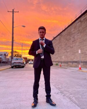 Jeremy Renner Instagram - October sky burns bright on the set of @mayorofkingstown  @paramountplus  Are you ready for season 2 ?