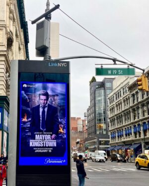 Jeremy Renner Instagram - Spotted around town today !!! Excited to share this next season !!! @paramountplus