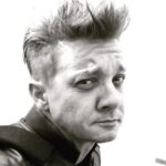 Jeremy Renner Instagram - Episode 5: “ronin” @hawkeyeofficial on @disneyplus @haileesteinfeld streaming now !!