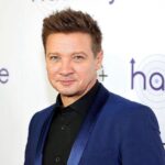 Jeremy Renner Instagram - I want to wish you all a very Happy Thanksgiving 🦃. I am so very thankful for my health, for the love of family and friends, my blessings, and for all of you and your love and support ! Much love to you all🙏. #happythanksgivng