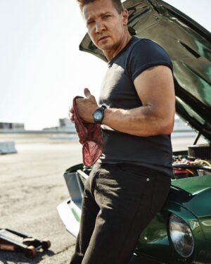 Jeremy Renner Instagram - Stills from a fun shoot with @menshealthmag @turelillegraven for @marvelstudios @paramountplus @disneyplus @hawkeyeofficial @mayorofkingstown
