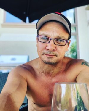 Jeremy Renner Instagram - Summer is officially here …. A lot of places in the world have opened up , but there are still many places facing difficulties in this pandemic  I want you wish you all a happy and healthy summer.  Stay safe #blessings🙏