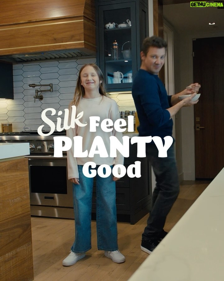 Jeremy Renner Instagram - #Ad I may not know how to dance but I make a great bowl of cereal with Silk Almondmilk® . #FeelPlantyGood #daddance