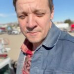 Jeremy Renner Instagram - Flash back to day one of the filming process on @disneyplus #rennervations Thank you to all the TALENTED people who believed in my crazy dream…. And thanks to Rory too… you were there… 🐻. #reno #laketahoe