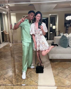 Jesse James Keitel Instagram - Happy 40th birthday to my very bestest friend @thedevinway. You don’t look a day over 31. Forever grateful to match my chaos to yours ♥️♥️♥️♥️ can’t wait to see where this next year takes us 🌟🌎