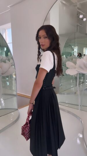 Jesse James Keitel Instagram - j’adore @dior 🌸 @diorbeauty 
hair: @cnaselli 
Makeup: @sterlingtullnyc 
#dior #nyfw