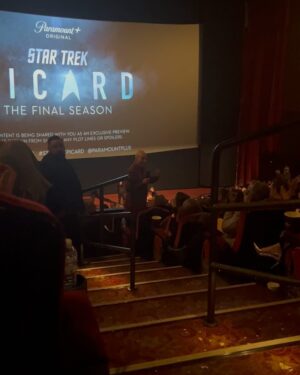 Jesse James Keitel Instagram - ur dad calls me mommy 🥵

as a major Trekkie, I still pinch myself that I’m part of all of this. Congrats to the cast and crew of Picard season 3 ♥️ 🖖🏻✨ #startrekpicard @startrekonpplus #startrek