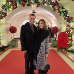 Jessica Alba Instagram - Holiday cheer in #DC w our besties @kellysawyer @jamiepatricof ☺️🤍 We did walking tours during the day and hit up a few at night, ate the best eats at @maydandc and @dcdelmar, saw a beautiful play #SweptAway - and spent time with old friends and met new ones at the White House holiday party 🎊 We were in awe of all the holiday decor - @drbiden @flotus and team knocked it out of the park! 🎄💫🎁