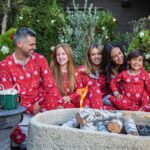 Jessica Alba Instagram - #FBF - the holidays over the past few years with my mains 🫶🏽🤭🎄🎁💫❤️