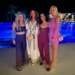 Jessica Alba Instagram - A beautiful experience at @drjoedispenza’s retreat 🧘🏽‍♀️🤍 For a full week, we unplugged and tapped in - between breath work, lectures and meditations…. we bonded, we had profound heart openings and we met new soul sisters - the week was filled with so much healing 💫 #DrJoeDispenza #SedonaSisters