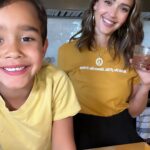 Jessica Alba Instagram - Making #ChocolateFrio with my boo 🍫😋🧉🤍 Spoiler alert - it’s beyond delish (so ignore Hayes, he’s tripping 😂) We were inspired by @alexafuelednaturally’s recipe - check it out below! 👇🏽 * 1 1/2 tablespoons cacao powder * 1 cinnamon stick (broken into pieces) * 1/2 cup filtered water * 1 cup non dairy milk of choice (I recommend oat milk) * Small pinch of salt * 1 - 2 teaspoons agave or pure maple syrup In a pot combine cacao powder, cinnamon, water and milk. Heat over medium-low and let it come to a simmer. Once simmering, turn off heat. Add salt and agave then mix and let cook for 10 minutes. Before pouring over ice, froth well! I use a traditional Mexican tool called molinillo! Enjoy 🫶🏽🥰