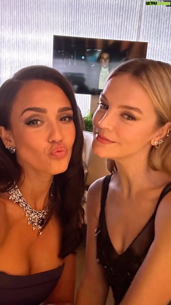 Jessica Alba Instagram - Happy birthday to my @kellysawyer 👯‍♀️🥳🎂❤️✨ You are all the things to me and more 🫶🏽 Throughout our 15 years of friendship - we’ve had epic girl trips, all the halloweens, impromptu dance parties, the dopest fashion week adventures, double date nights, magical fam trip memories and everything in between. You are a rock to many but you always make me feel like your day 1. Till we’re old grannies sis, I love you forever and I’m so grateful for you 😘