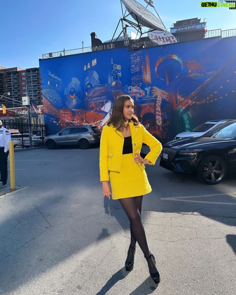 Jessica Alba Instagram - 💛 Toronto, Canada