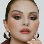 Jessica Alba Instagram - #WomanCrushWednesday - featuring a group of incredible actresses 🎬 that keep our entire community inspired and motivated with everything they do - @brunamarquezine @selenagomez @rachelzegler @jess_m_garcia @arianadebose #AnaDeArmas @jlo @salmahayek @evalongoria @sofiavergara ❤️✨ These women are representing their heritage and showing so many little girls 👧🏽👧🏻👧🏾 out there that anything is possible - no matter where you come from 💭💫 They are breaking down barriers and changing the narrative in our industry, while pushing the doors🚪 wide open to make space for others to join us 👊🏽 On top of it, they’re the best in the game at story telling and captivating the audience with their on-screen (and behind the camera 📽️) performances 🎞️🎥🍿 I’m so excited to continue following each of these women and their journeys 😍🥰 If there’s one thing I’ve learned over the years, it’s that energetically, you have to stand in your truth and do your best to not allow people to tear you down - especially when you are actually part of the solution toward the greater good. So thank you to these #Latina powerhouses for your hustle and for representing so many 🙏🏽 As you create content that represents our culture in a more accurate, dignified and aspirational way, you’re making many feel seen and heard like they might’ve never before 🙏🏽🤍 Besos 😘 #HispanicHeritageMonth #Latina #Latine #LatinX #WCW #Poderistas #Chingona