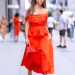 Jessica Alba Instagram - The fashions in #NYC were giving thx to @erinwalshstyle - which look is your vibe? 💛💙💜🧡 #FashionFriday